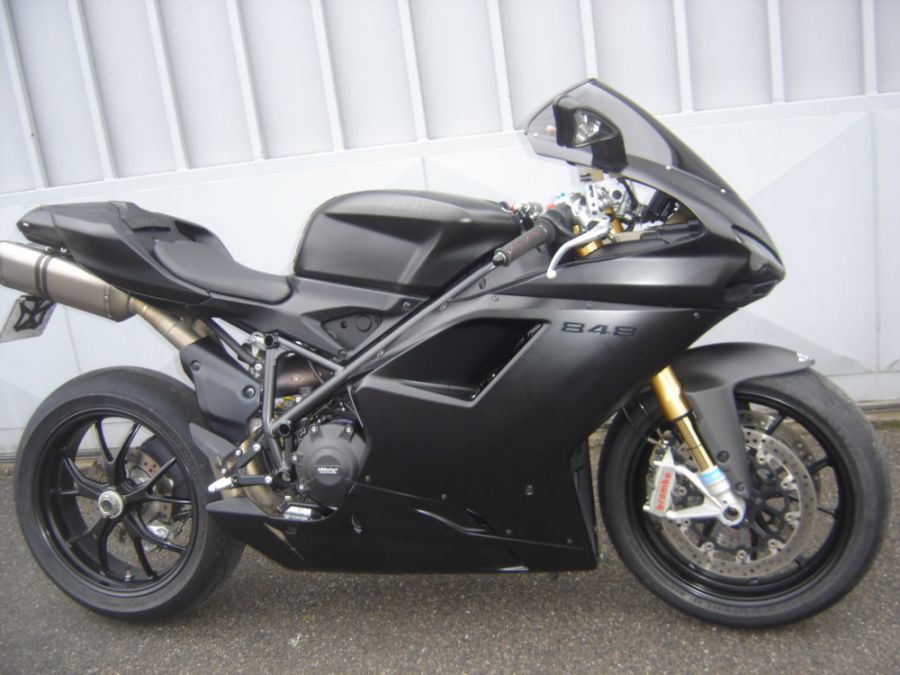 Ducati 848